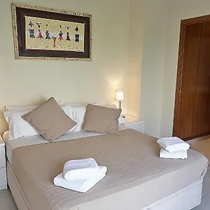 https://alguera-apartments-sant-andreu.topbarcelonahotels.com